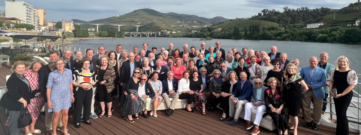 group photo of Ravinia Women's Board